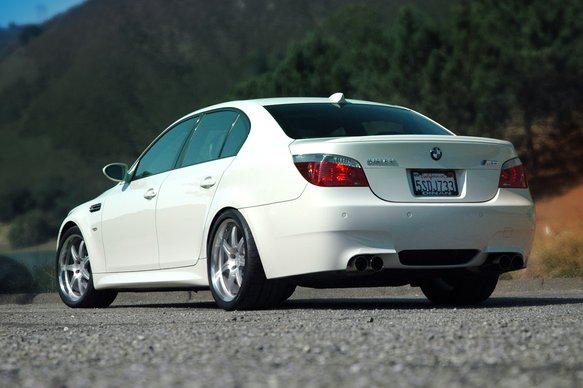 Dinan Free Flow Axle-Back Exhaust - 2006-2010 BMW M5 Stainless Steel - Polished Tips - E60