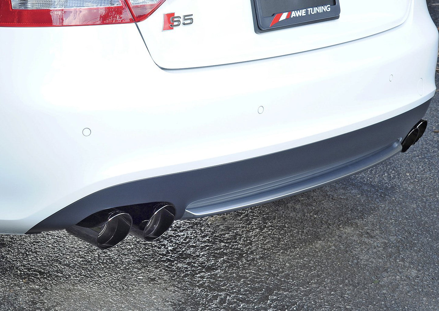 AWE Tuning B8 / B8.5 S5 Cabrio Touring Edition Exhaust - Non-Resonated - Diamond Black Tips