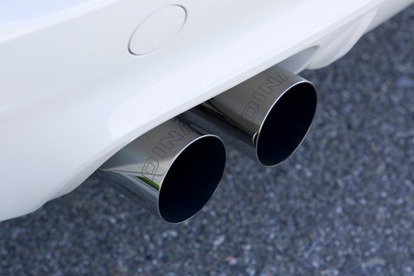 Dinan Free Flow Axle-Back Exhaust - 2010-2014 BMW X5M/X6M Stainless Steel - Black Tips - E70/E71