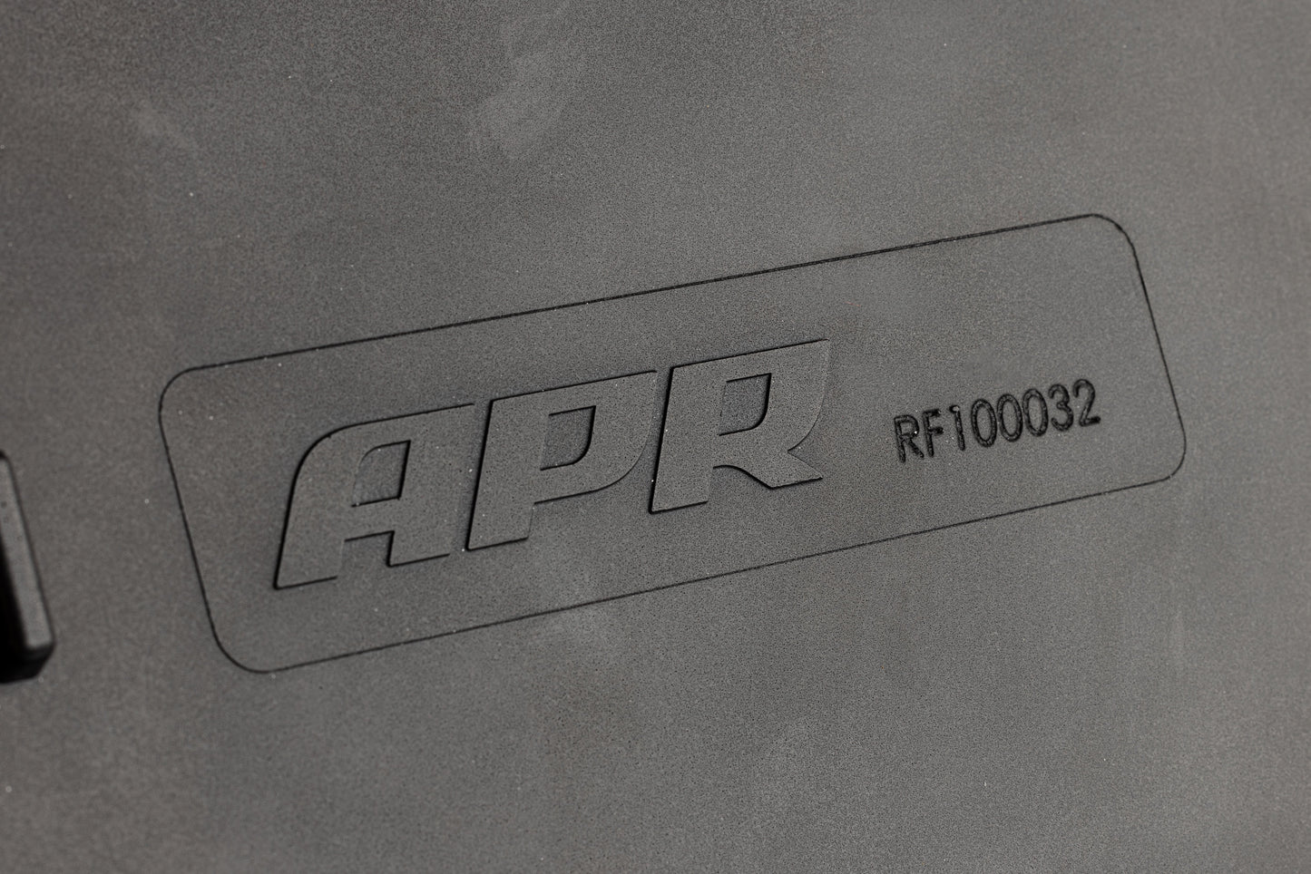 APR Intake Filter - Macan 95B - 2.0T/3.0T/3.6T - (251x187x92)