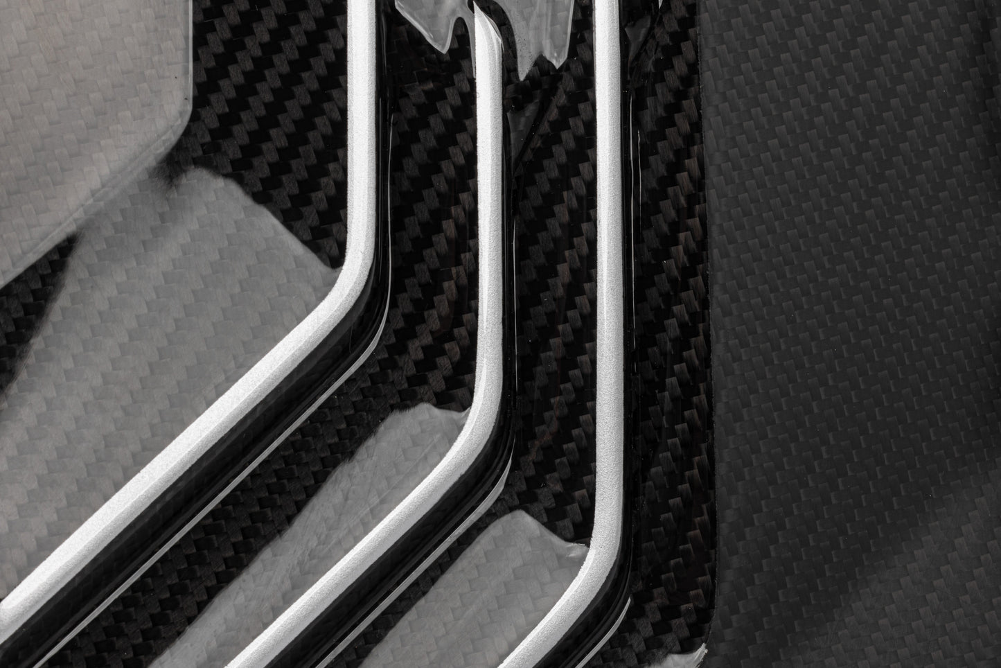 APR Engine Cover - 2.9T/3.0T/4.0T (4M) SUV - Carbon Fiber