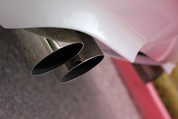 Dinan Free Flow Axle-Back Exhaust - 2006-2010 BMW M5 Stainless Steel - Polished Tips - E60