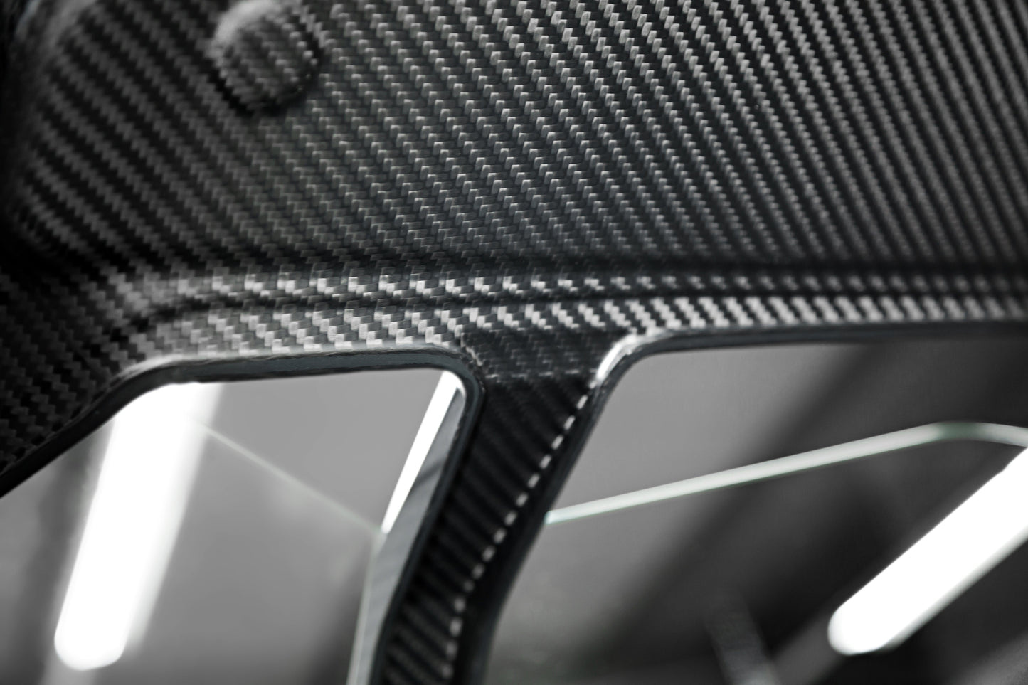 Lamborghini Huracan - Carbon Fiber + Glass Bonnet (With Scoops)