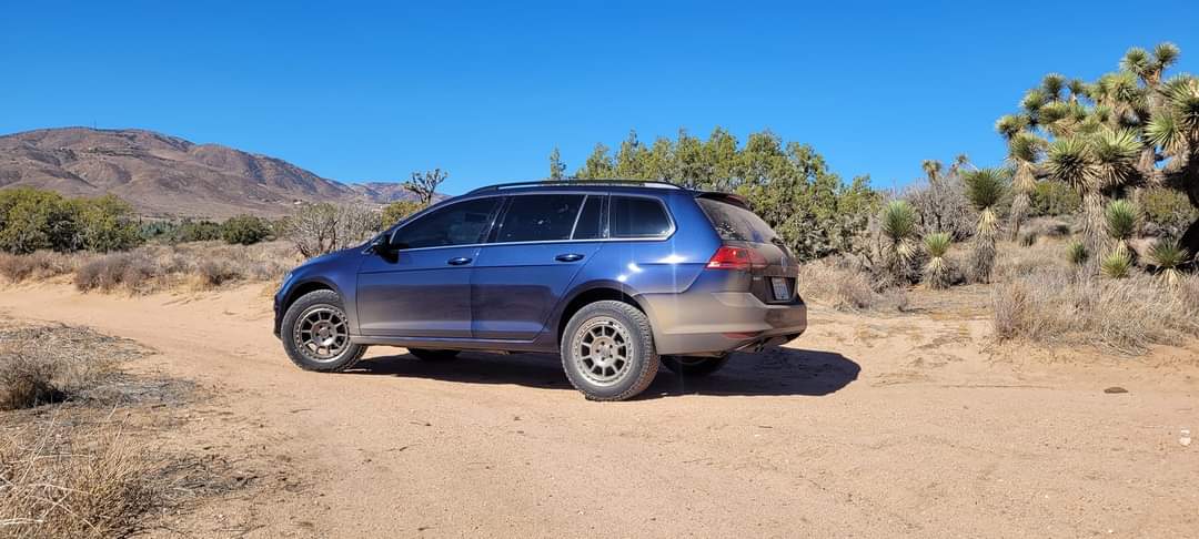 B2BFAB VW Golf | Sportwagen TDI Mk7 2015 Complete Lift Kit Package