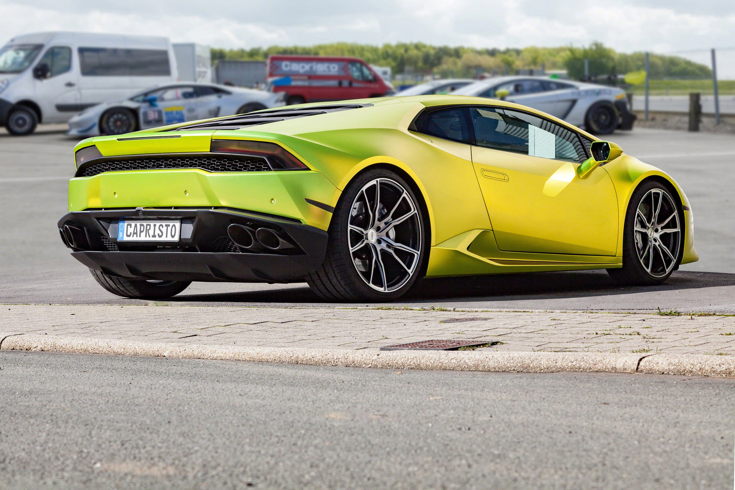 Lamborghini Huracan - Carbon Fiber + Glass Bonnet (No Scoops)