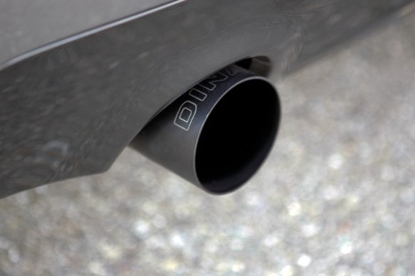 Dinan Free Flow Axle-Back Exhaust - 2007-2013 BMW 335i/335is/335xi Stainless Steel - Black Tips - E92/E93