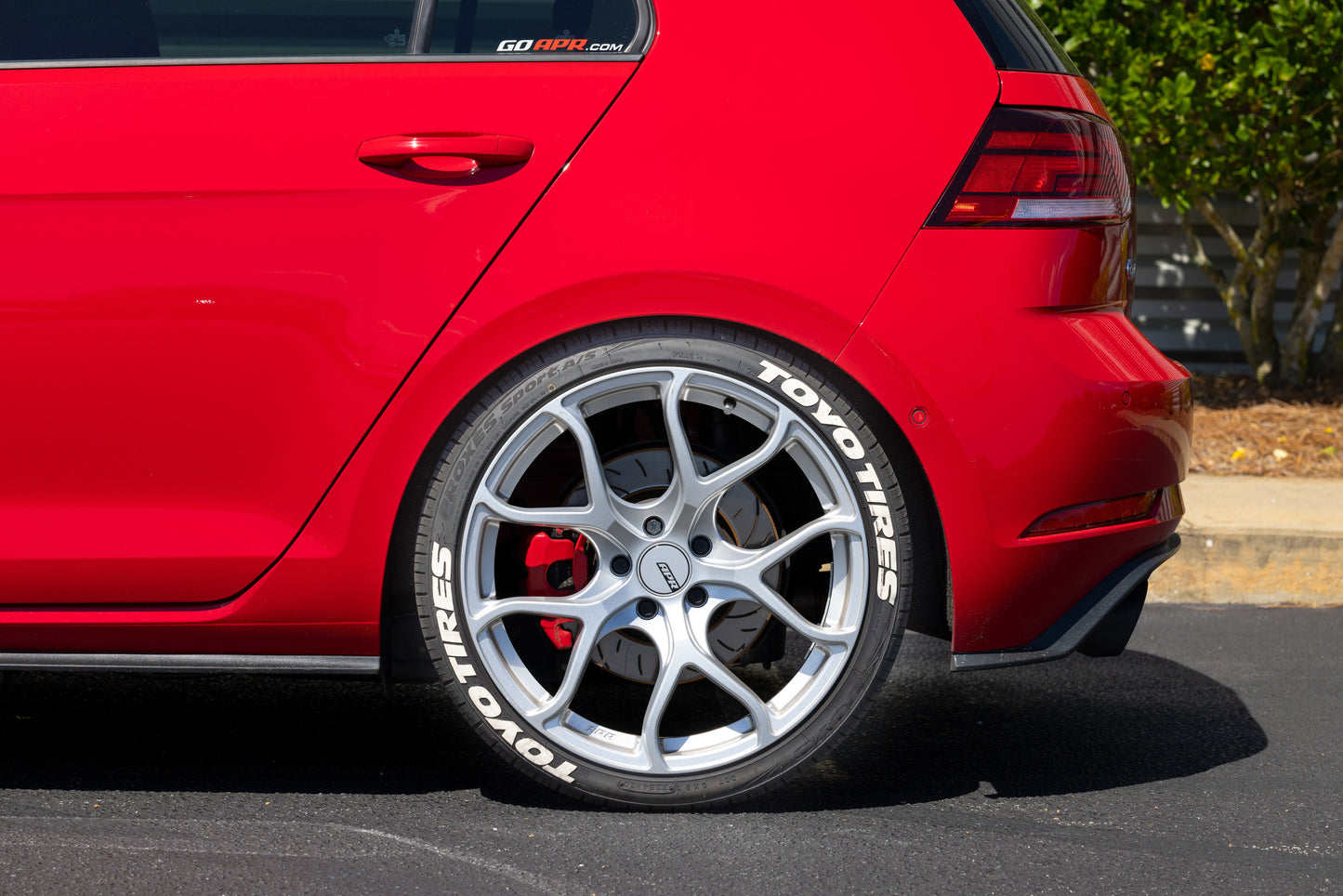 APR Roll-Control Lowering Springs - MK7 / MK7.5 GTI / Golf R