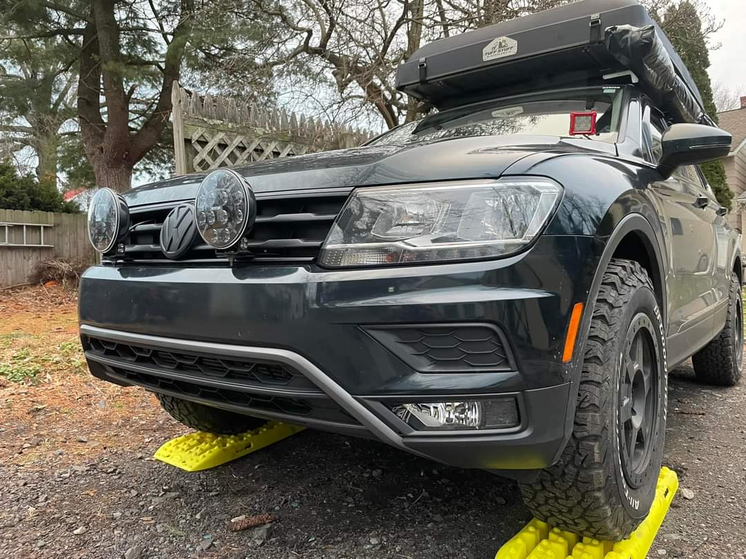 B2BFAB Auxiliary Light Bracket, For 2018 to 2021 VW Tiguan Mk2